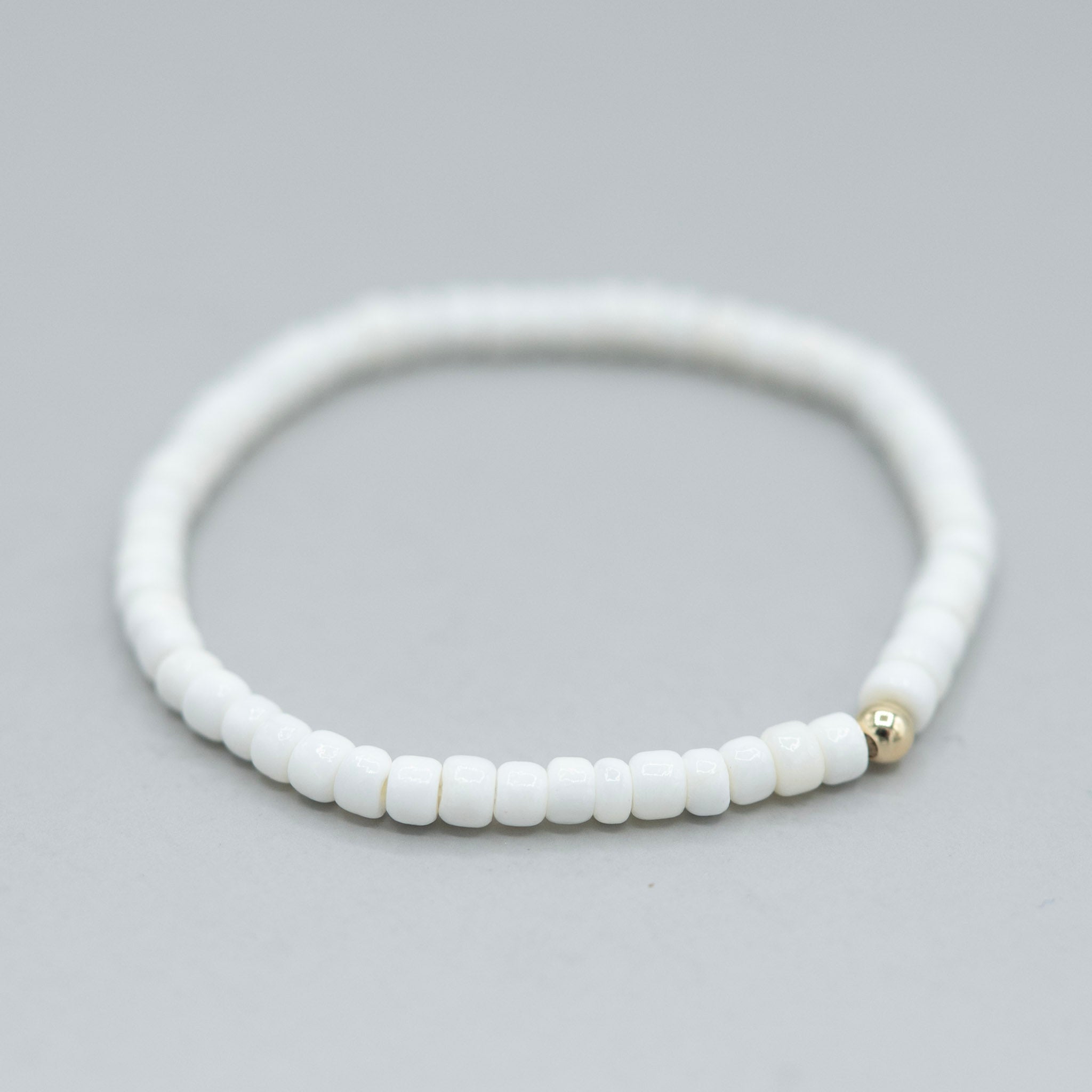 Shiny White Shell Bead Bracelet - Jewel Ya