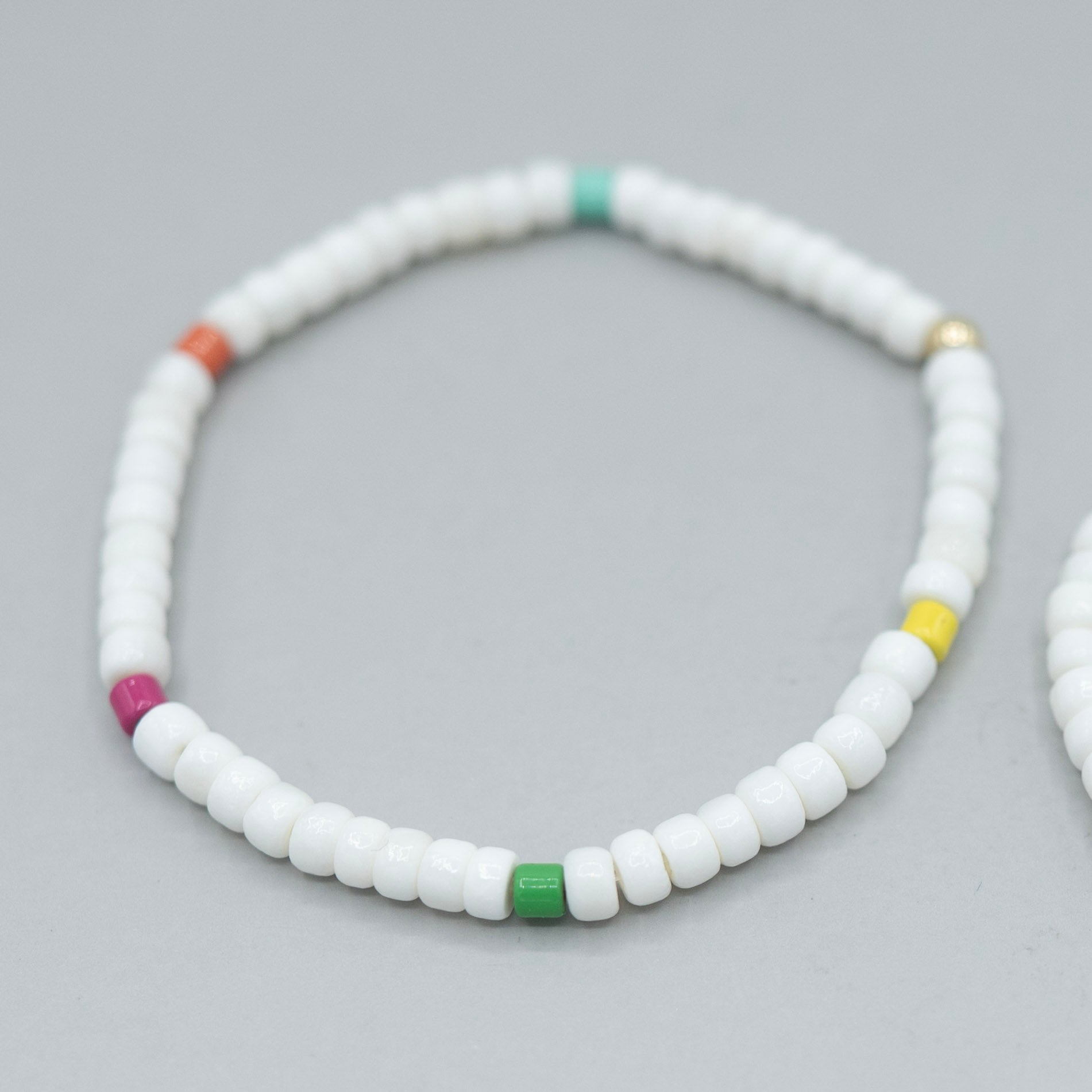 Shiny White Shell Bead Bracelet - Jewel Ya
